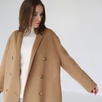 Пальто из натуральной шерсти альпаки и кашемира бежевого цвета 2