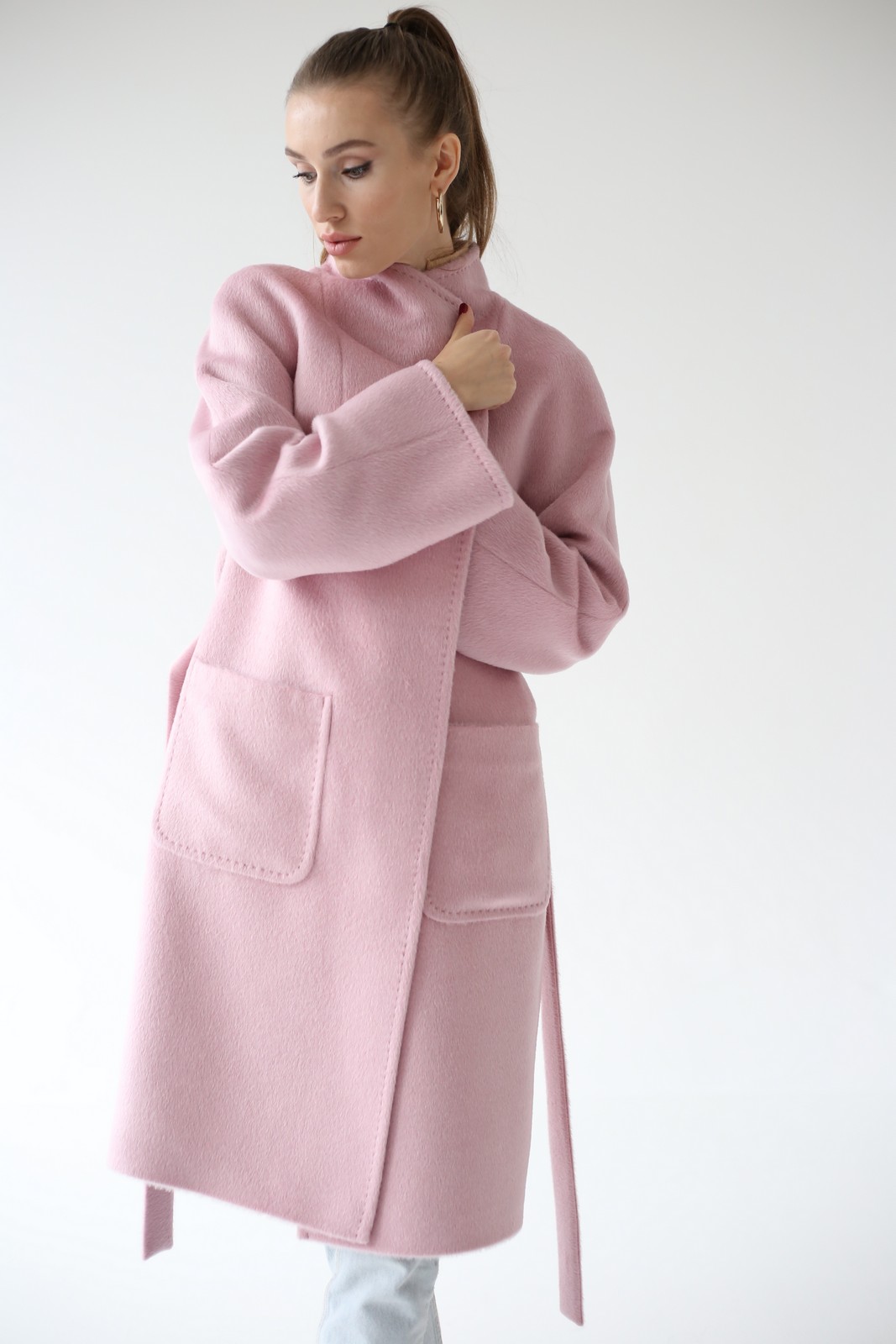Пальто из натуральной шерсти альпаки и кашемира розового цвета. 1