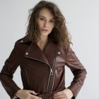 Куртка-косуха из натуральной кожи в цвете шоколад 3