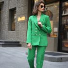 Стильний зелений жакет з костюмної тканини. 3