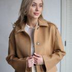Вкорочене пальто в кольорі кемел 4