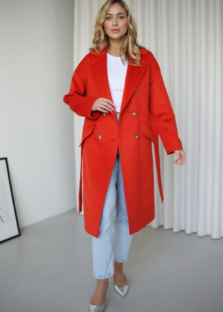 Пальто в кораловому кольорі