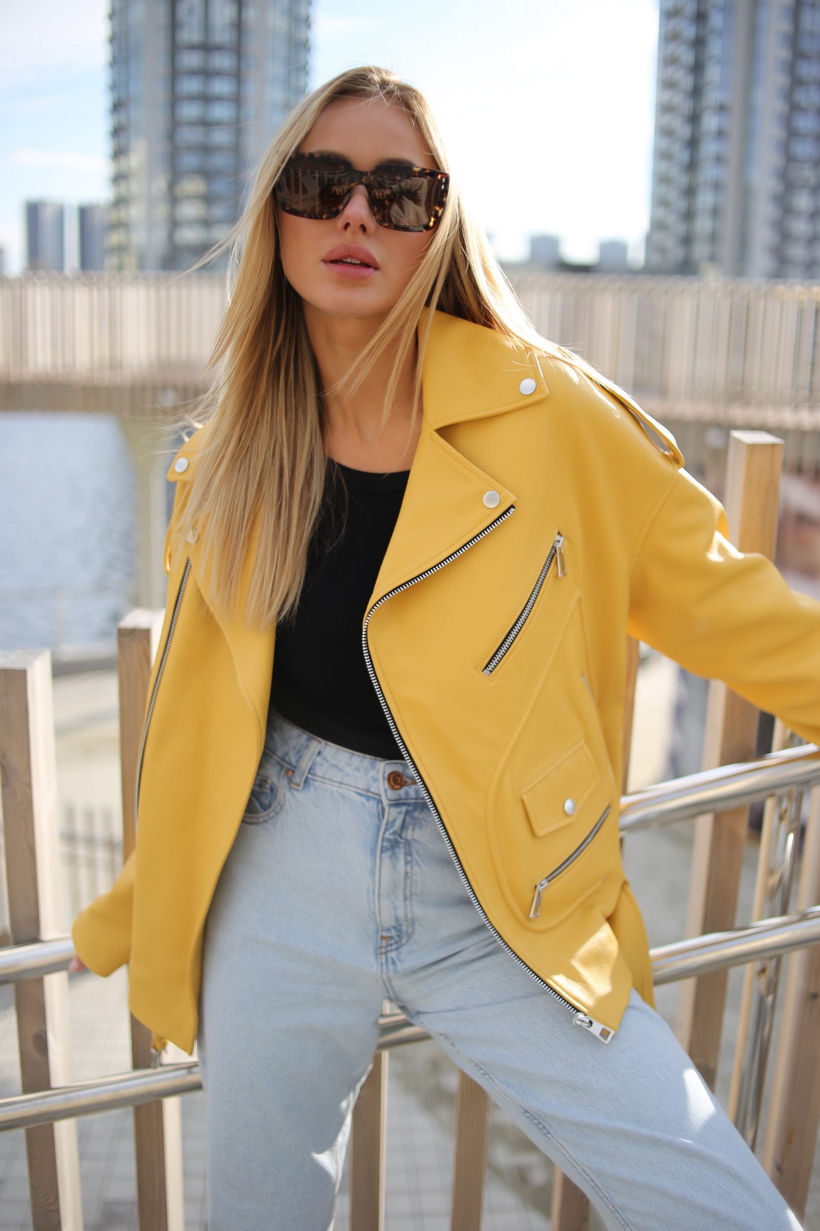 Куртка - косуха з натуральної шкіри в жовтому кольорі 1