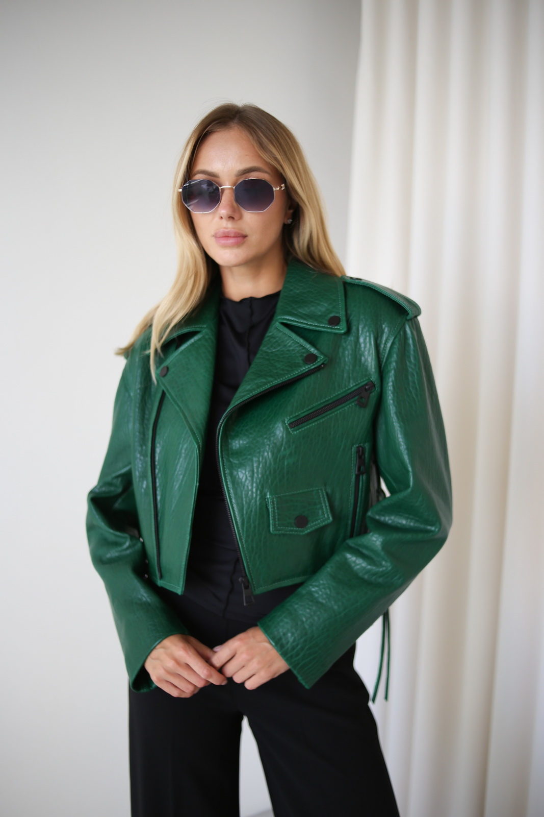 Куртка з натуральної шкіри в зеленому кольорі 1