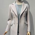 Укорочене пальто з вовни в світло-бежевому кольорі 2