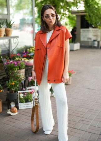 Жилет з натуральної шкіри в помаранчевому кольорі