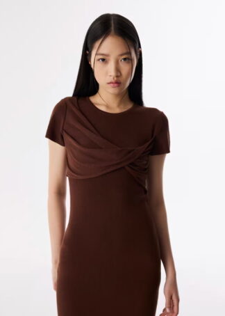 Сукня в коричневому кольорі