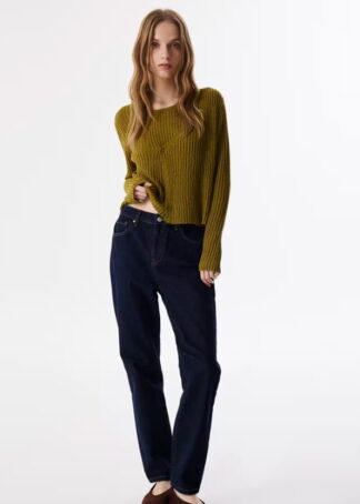 Джинси в темно-синьому кольорі