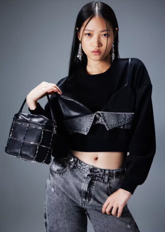 Реглан в чорному кольорі