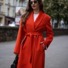 Пальто в червоному кольорі 2
