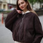 Куртка-бомбер в коричневому кольорі 2
