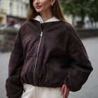 Куртка-бомбер в коричневому кольорі 4