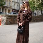Плащ з натуральної шкіри замші в коричневому кольорі 3