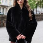 Шуба з хутра норки в чорному кольорі 2