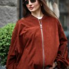 Куртка-бомбер в червоно-коричневому кольорі 10