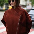 Куртка в червоно-коричневому кольорі 10