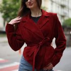 Куртка в темно-червоному кольорі 2