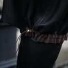 Куртка з натуральної шкіри в чорному кольорі,комір оздоблений з хутра норки 7