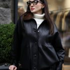 Куртка з натуральної шкіри в чорному кольорі,комір оздоблений з хутра норки 2