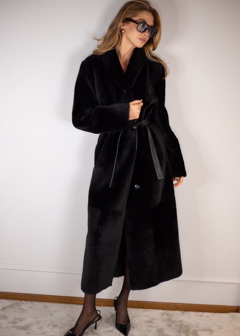 Дублянка з натуральної шкіри в чорному кольорі,двохстороння