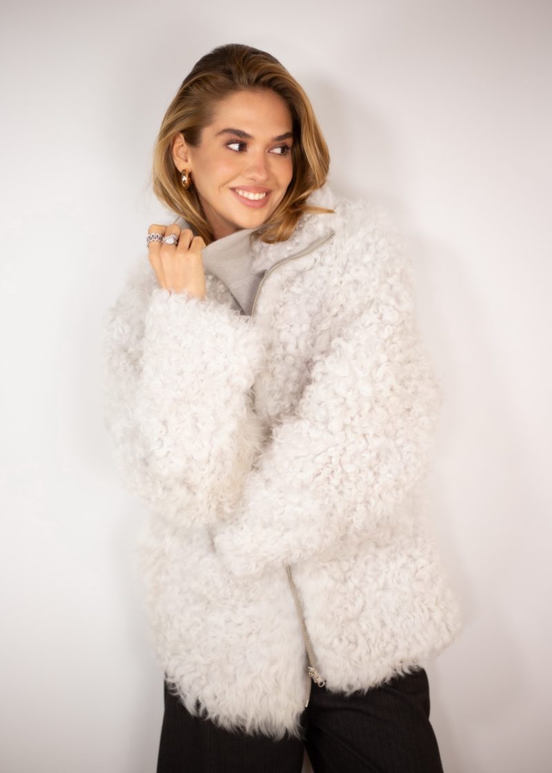 Дублянка з натуральної шкіри в кремовому кольорі,двохстороння