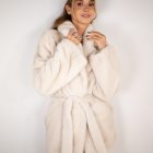 Шуба з хутра норки в перламутровому кольорі 2