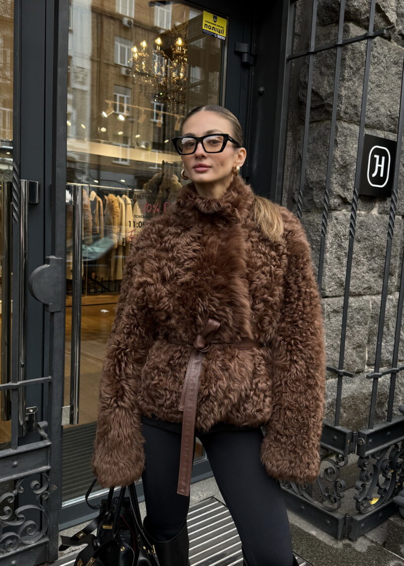 Головна 3 Дублянка з натуральної шкіри в коричневому кольорі,двохстороння