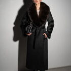 Пальто в чорному кольорі,комір з натурального хутра куниці 9