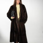 Шуба з натурального хутра норки в коричневому кольорі 3