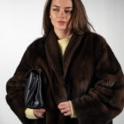 Шуба з натурального хутра норки в коричневому кольорі 4