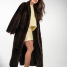 Шуба з натурального хутра норки в коричневому кольорі 19