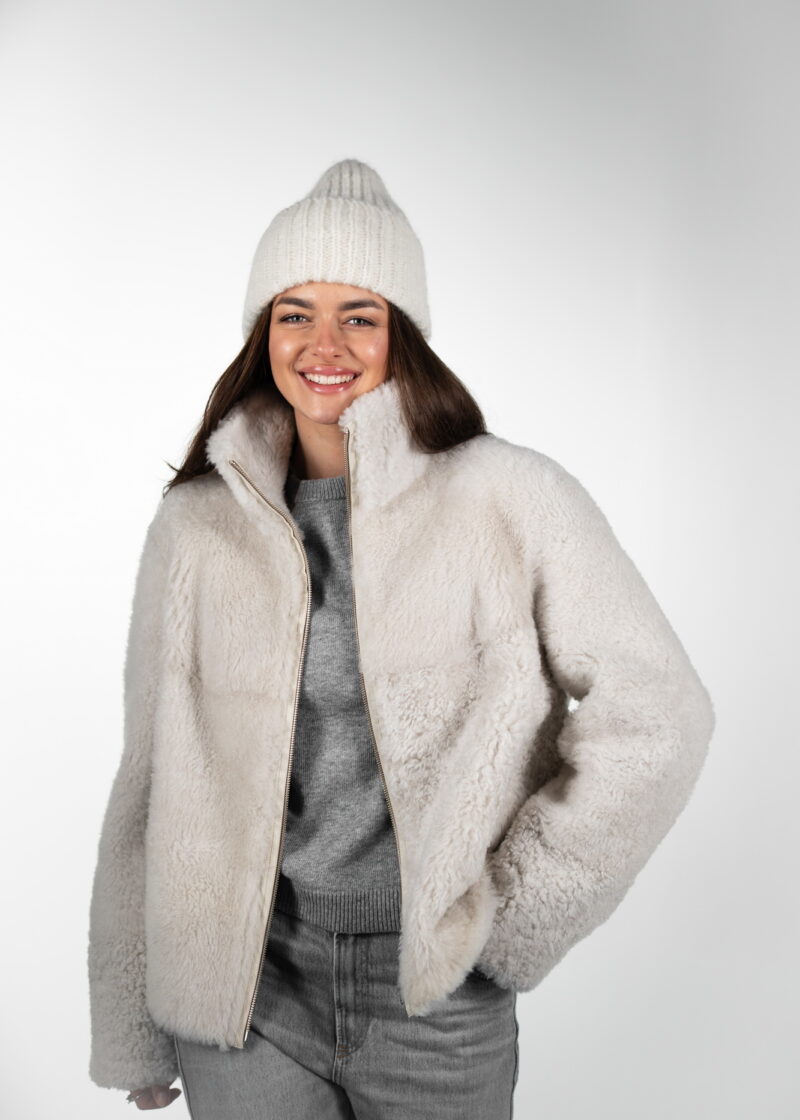 Дублянка з натуральної шкіри в кремовому кольорі,двохстороння