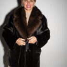 Шуба з хутра норки блекглами в чорному кольорі,комір з хутра соболя 2