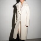 Пальто в білому кольорі,комір з штучного хутра 3