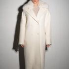 Пальто в білому кольорі,комір з штучного хутра 11
