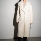 Пальто в білому кольорі,комір з штучного хутра 17