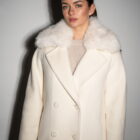 Пальто в білому кольорі,комір з штучного хутра 4