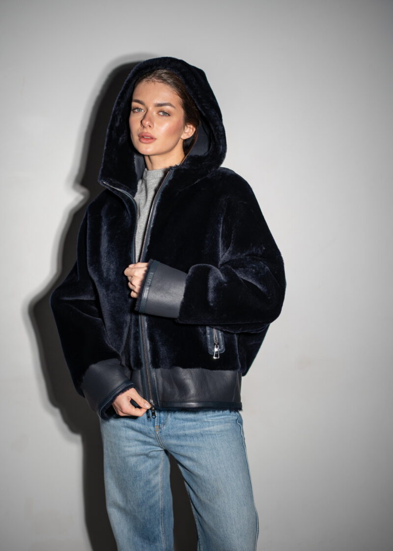 Дублянка з натуральної шкіри в темно-синьому кольорі,двохстороння