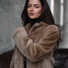 Дублянка з натуральної шкіри в бежевому кольорі,двохстороння 9