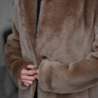 Дублянка з натуральної шкіри в бежевому кольорі,двохстороння 11