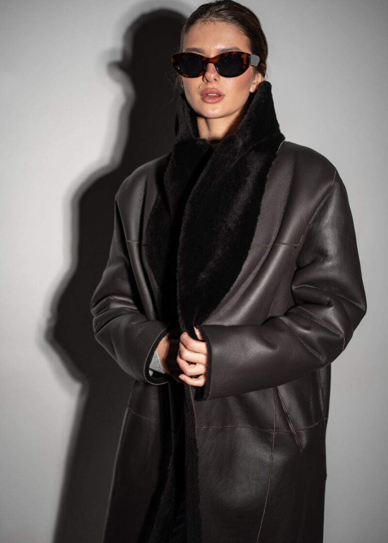 Дублянка з натуральної шкіри в коричневому кольорі,двохстороння