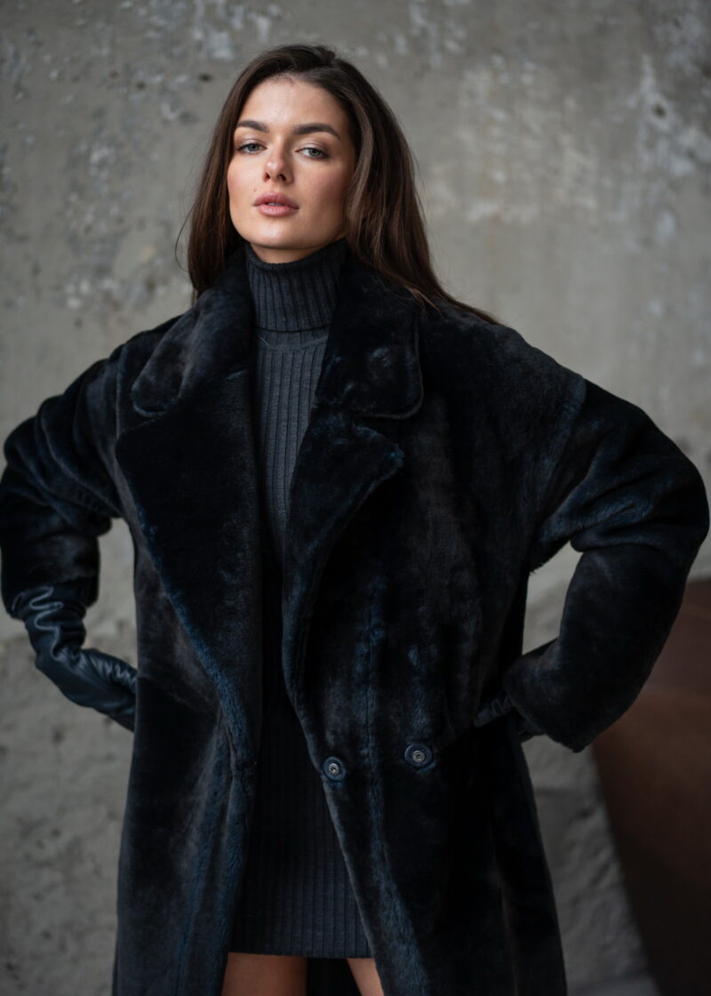 Дублянка з натуральної шкіри в темно-синьому кольорі,двохстороння