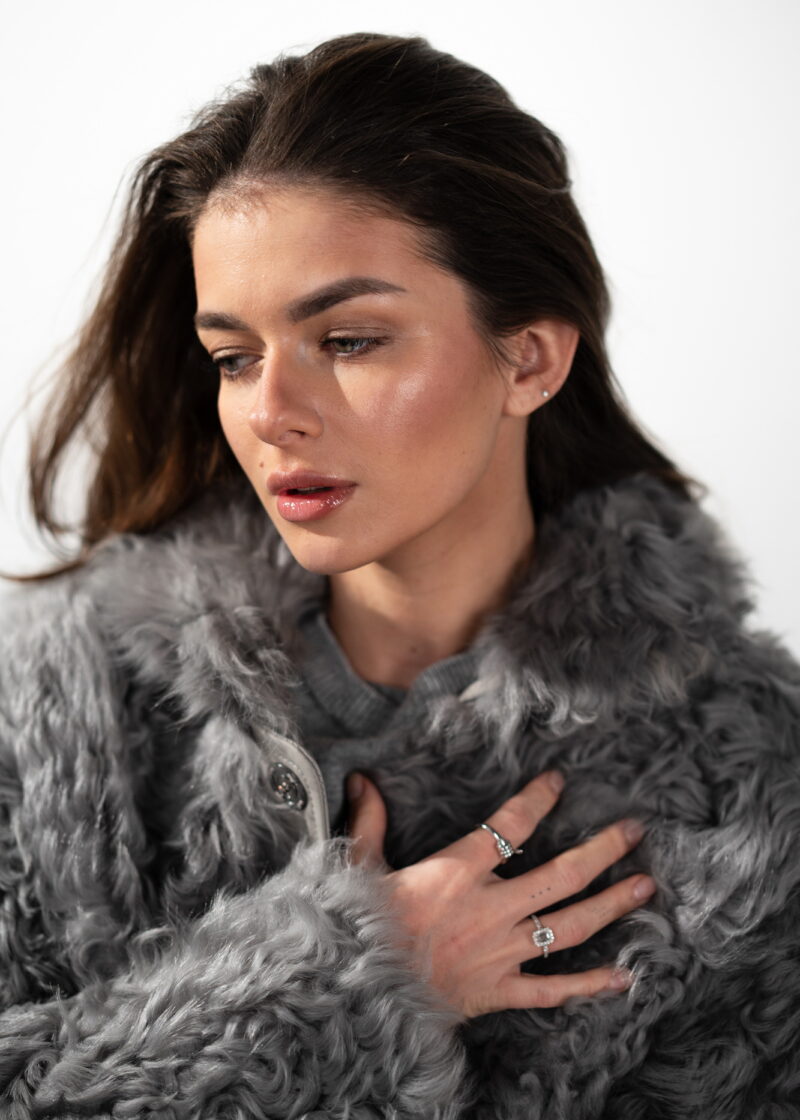 Дублянка з натуральної шкіри в сірому кольорі,двохстороння