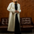 Пальто в білому кольорі 3