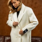 Пальто в білому кольорі 4