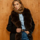 Пальто в чорному кольорі,оздоблення з натурального хутра куниці 2