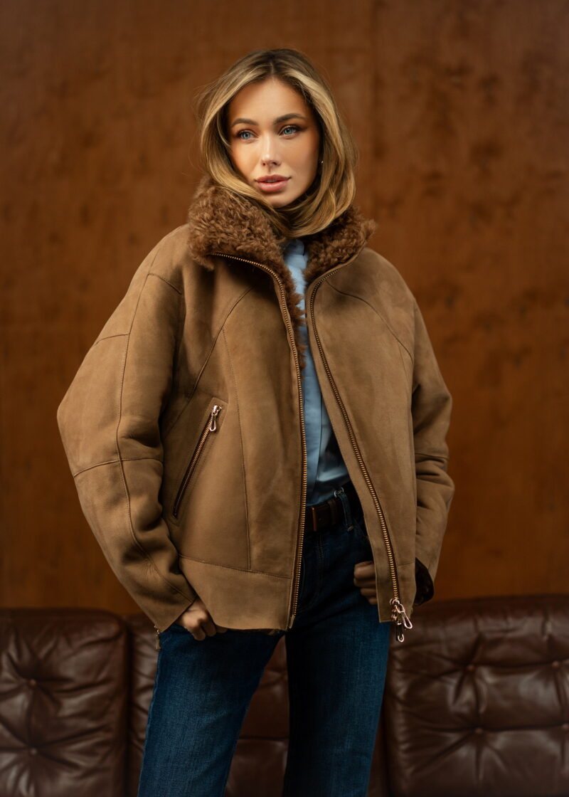 Дублянка з натуральної шкіри в темно-бежевому кольорі