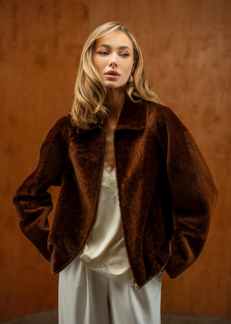 Дублянка з натуральної шкіри в коричневому кольорі,двохстороння