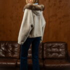 Дублянка з натуральної шкіри в бежевому кольорі,капюшон з натурального хутра куниці 5