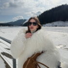 Шуба з хутра лами в білому кольорі 3